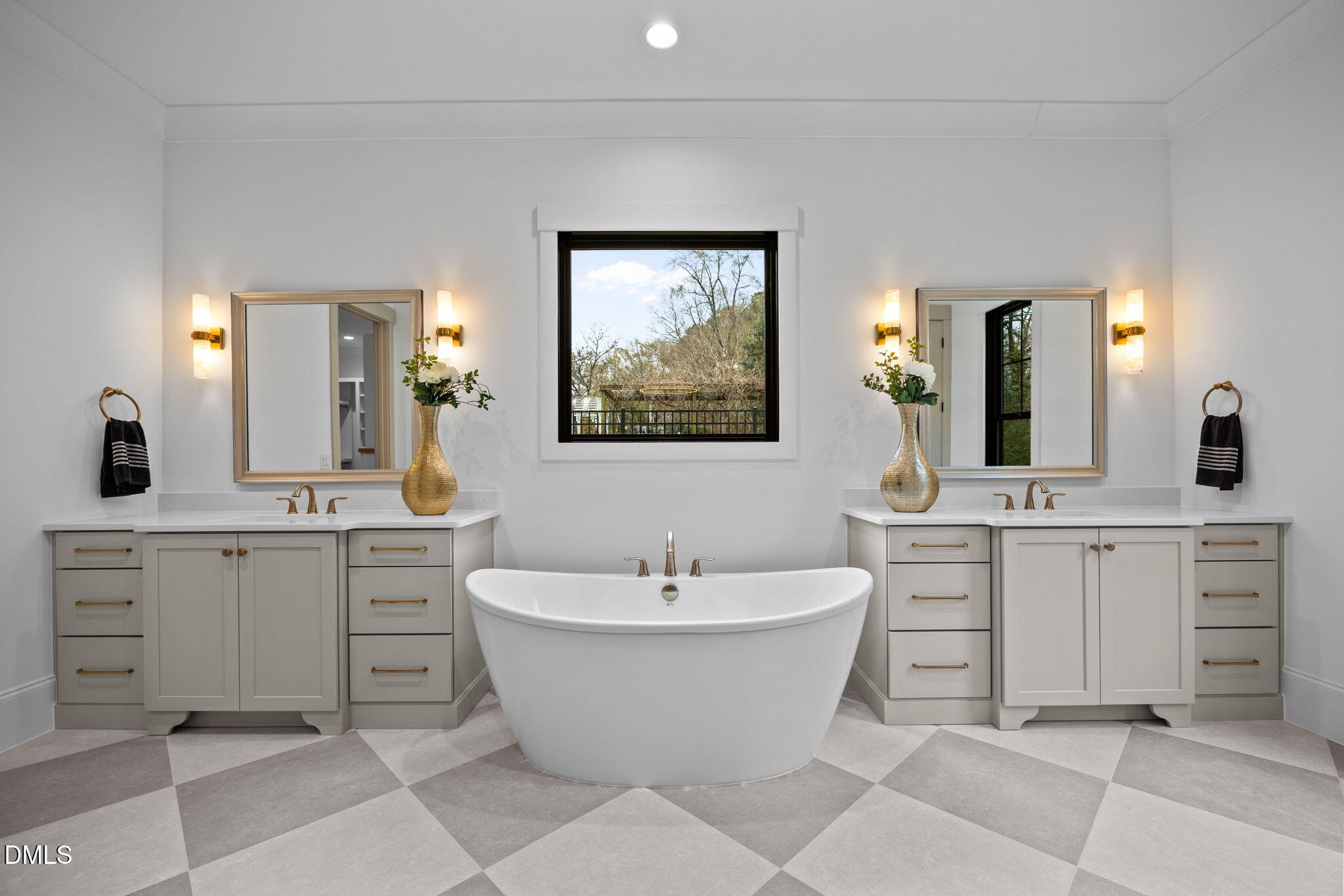 1318 Ivy Lane Raleigh, NC 27609 - Photo 23 of 61 51-web-or-mls-IMG_0754