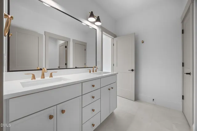 $2,000,000 | 1318 Ivy Lane, Raleigh, NC 27609