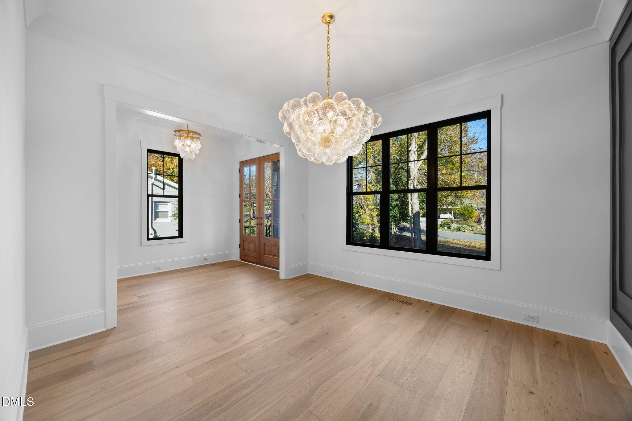 1318 Ivy Lane Raleigh, NC 27609 - Photo 7 of 46 20-web-or-mls-IMG_1981