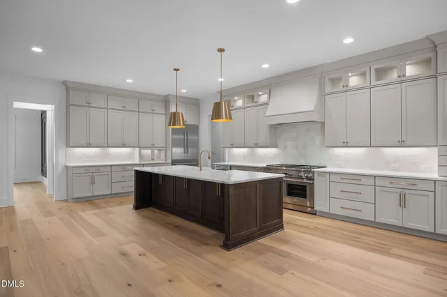 $2,000,000 | 1318 Ivy Lane, Raleigh, NC 27609