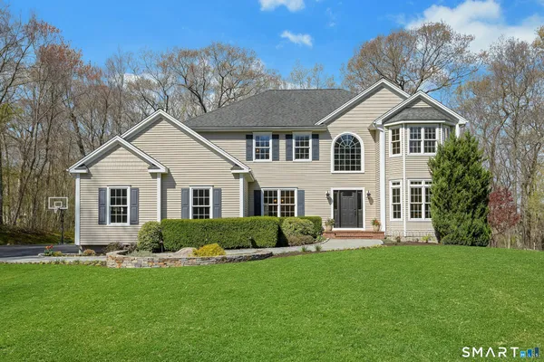 $960,000 | 6 Hoseye Coach Road, Newtown, CT 06482