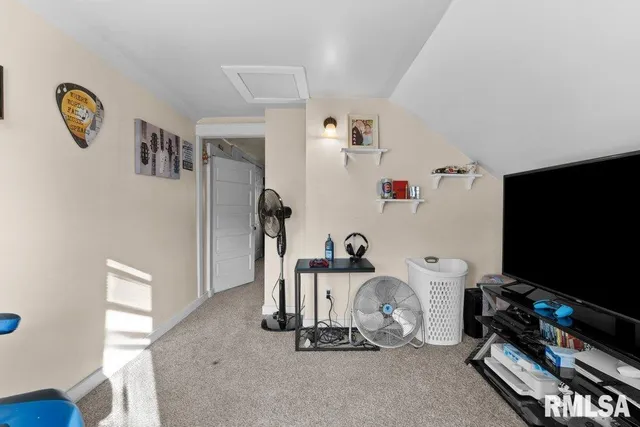 $90,000 | 2427 32nd Street, Moline, IL 61265