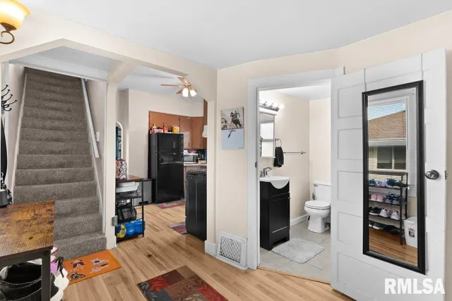 $90,000 | 2427 32nd Street, Moline, IL 61265