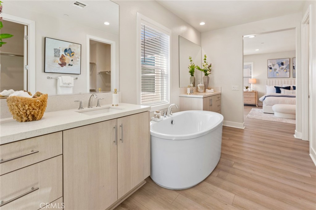 181 Mulberry Lake Forest, CA 92630 - Photo 28 of 46 a bathroom with a sink and a bathtub
