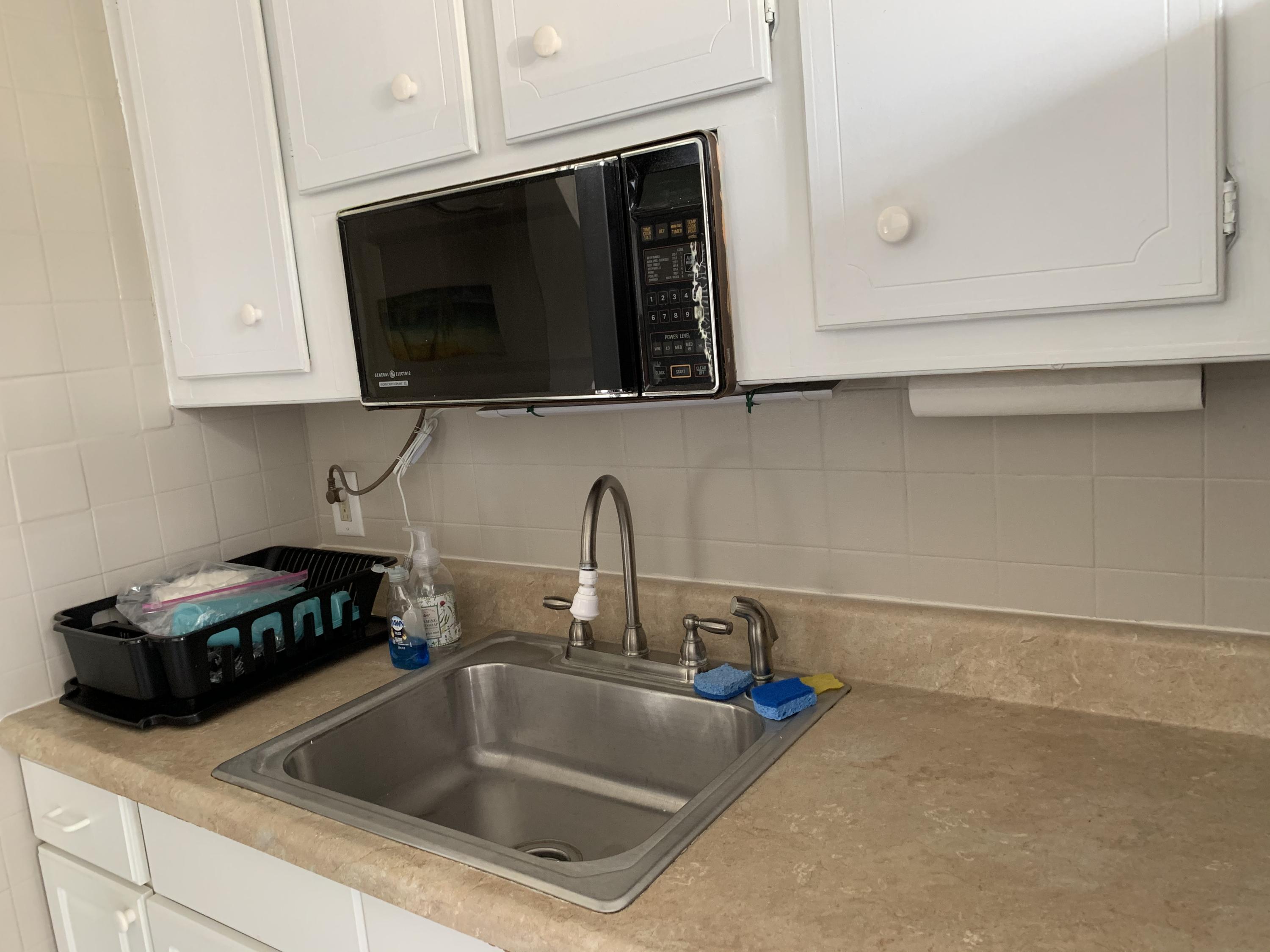 3600 North Ocean Drive, Unit 110 Riviera Beach, FL 33404 - Photo 16 of 51 Kitchen