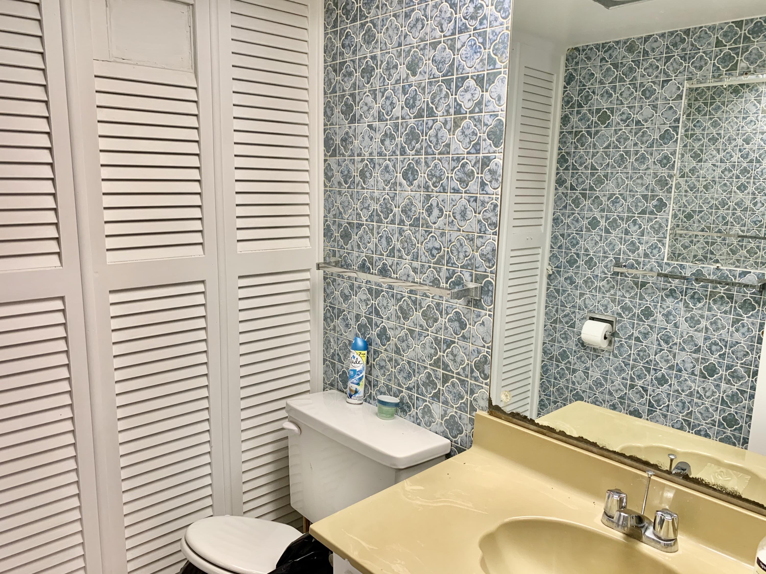 3600 North Ocean Drive, Unit 110 Riviera Beach, FL 33404 - Photo 32 of 51 Guest Bathroom