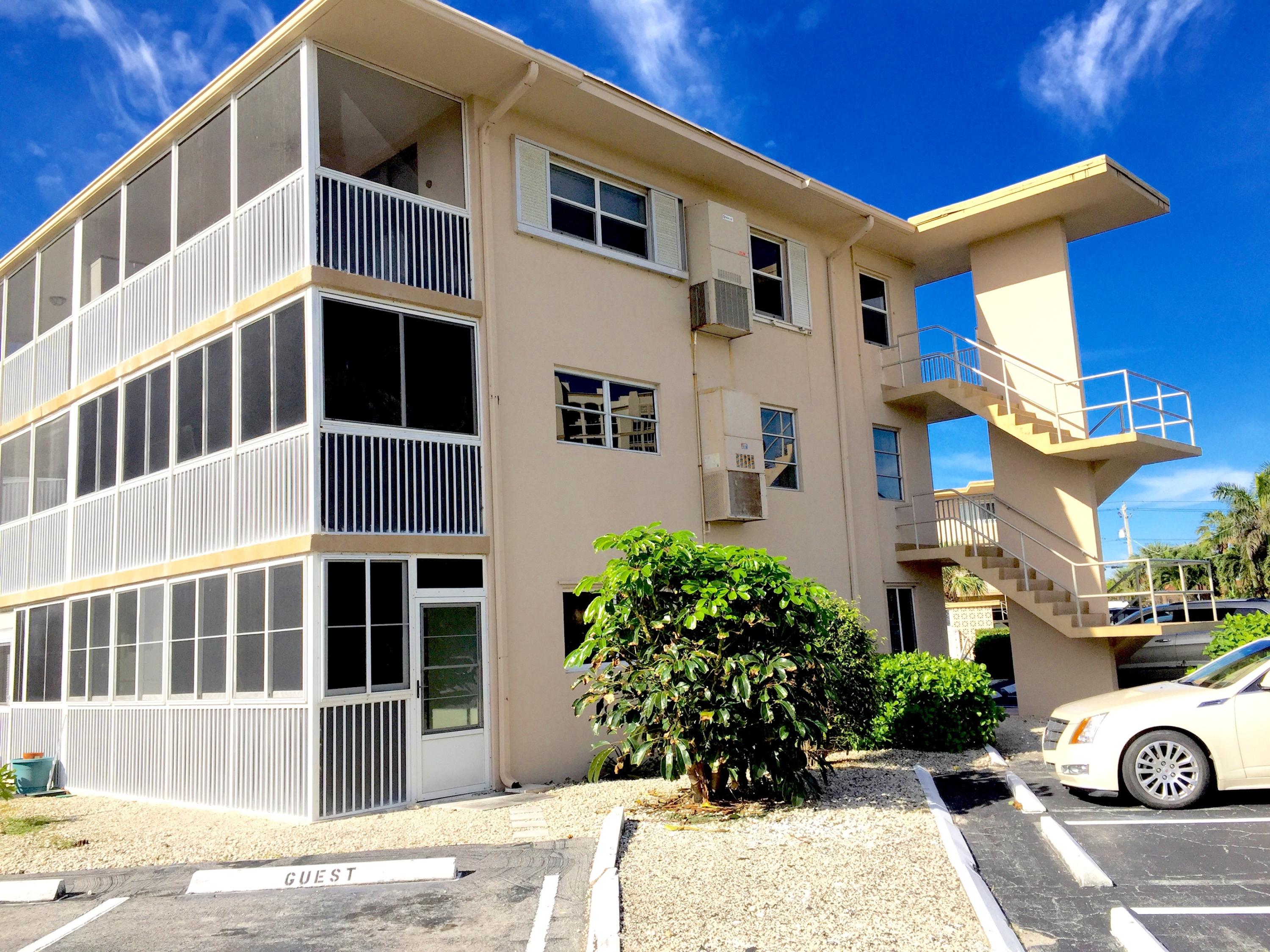 3600 North Ocean Drive, Unit 110 Riviera Beach, FL 33404 - Photo 7 of 51 IMG_8487