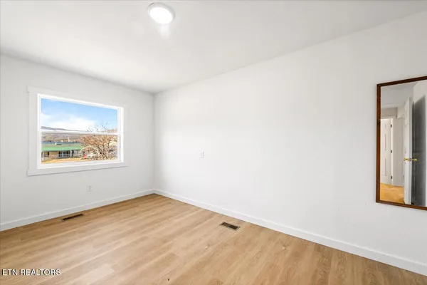 $265,000 | 1171 5th Street, Jellico, TN 37762