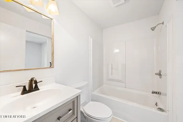 $265,000 | 1171 5th Street, Jellico, TN 37762