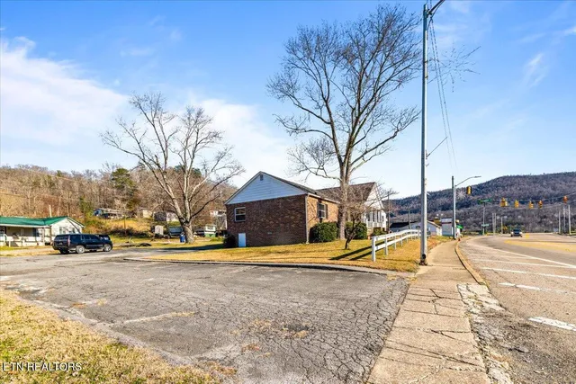 $265,000 | 1171 5th Street, Jellico, TN 37762