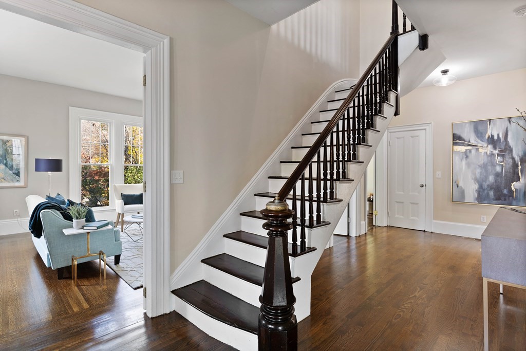 90 Maple Place Dedham, MA 02026 - Photo 3 of 42