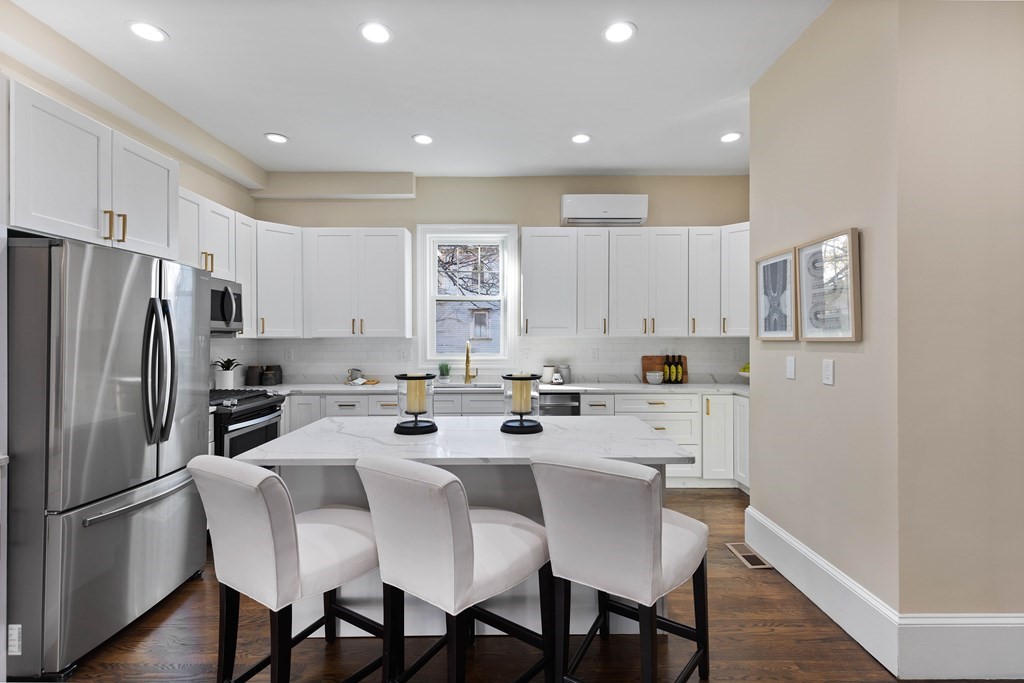 90 Maple Place Dedham, MA 02026 - Photo 7 of 42