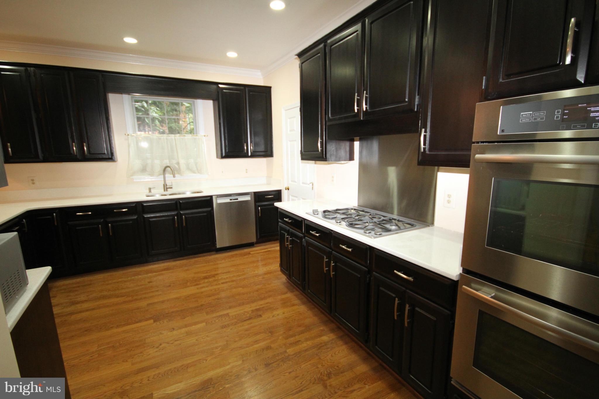 1240 Colonial Road McLean, VA 22101 - Photo 3 of 29 Kitchen