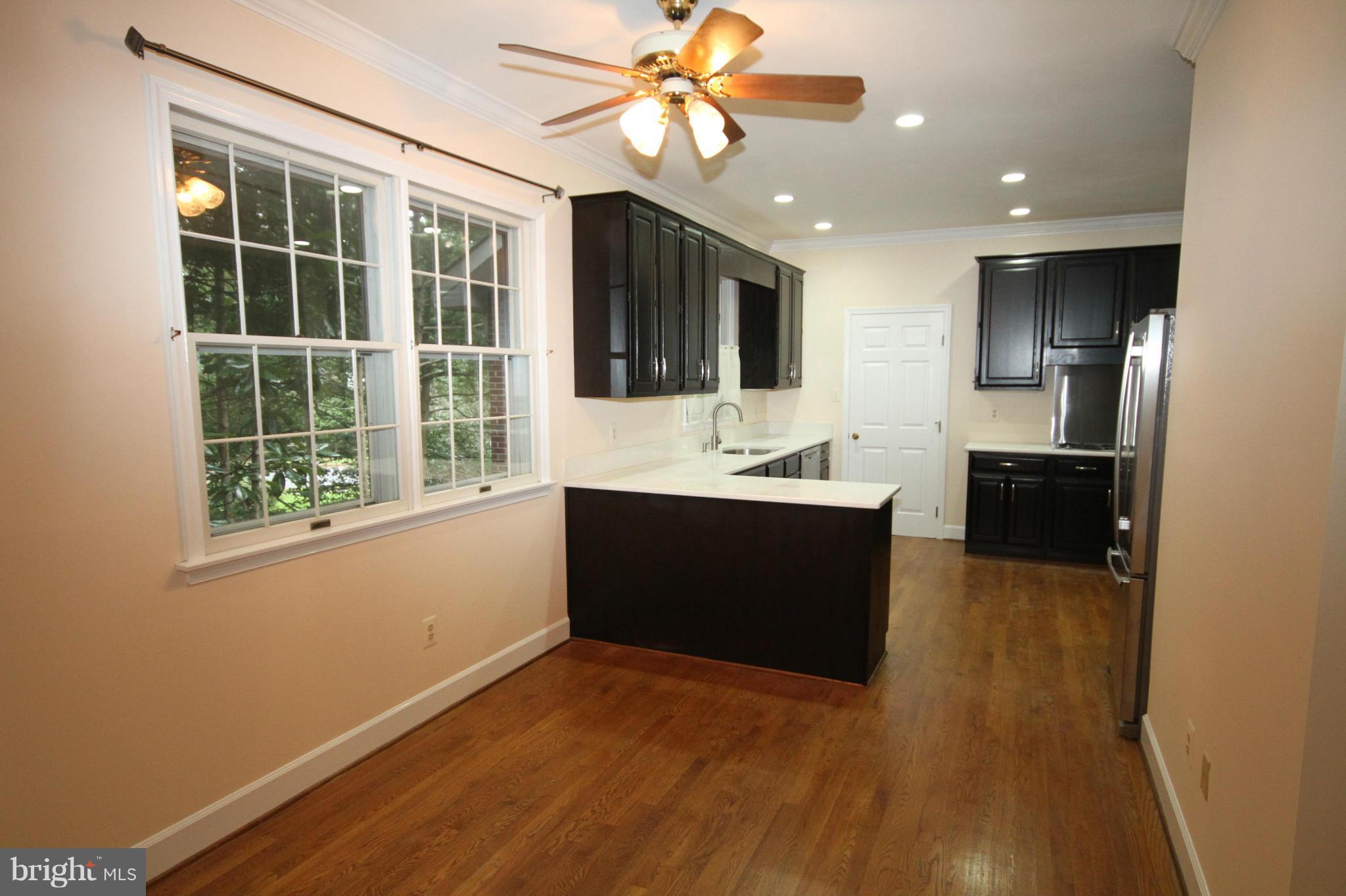 1240 Colonial Road McLean, VA 22101 - Photo 5 of 29 Kitchen