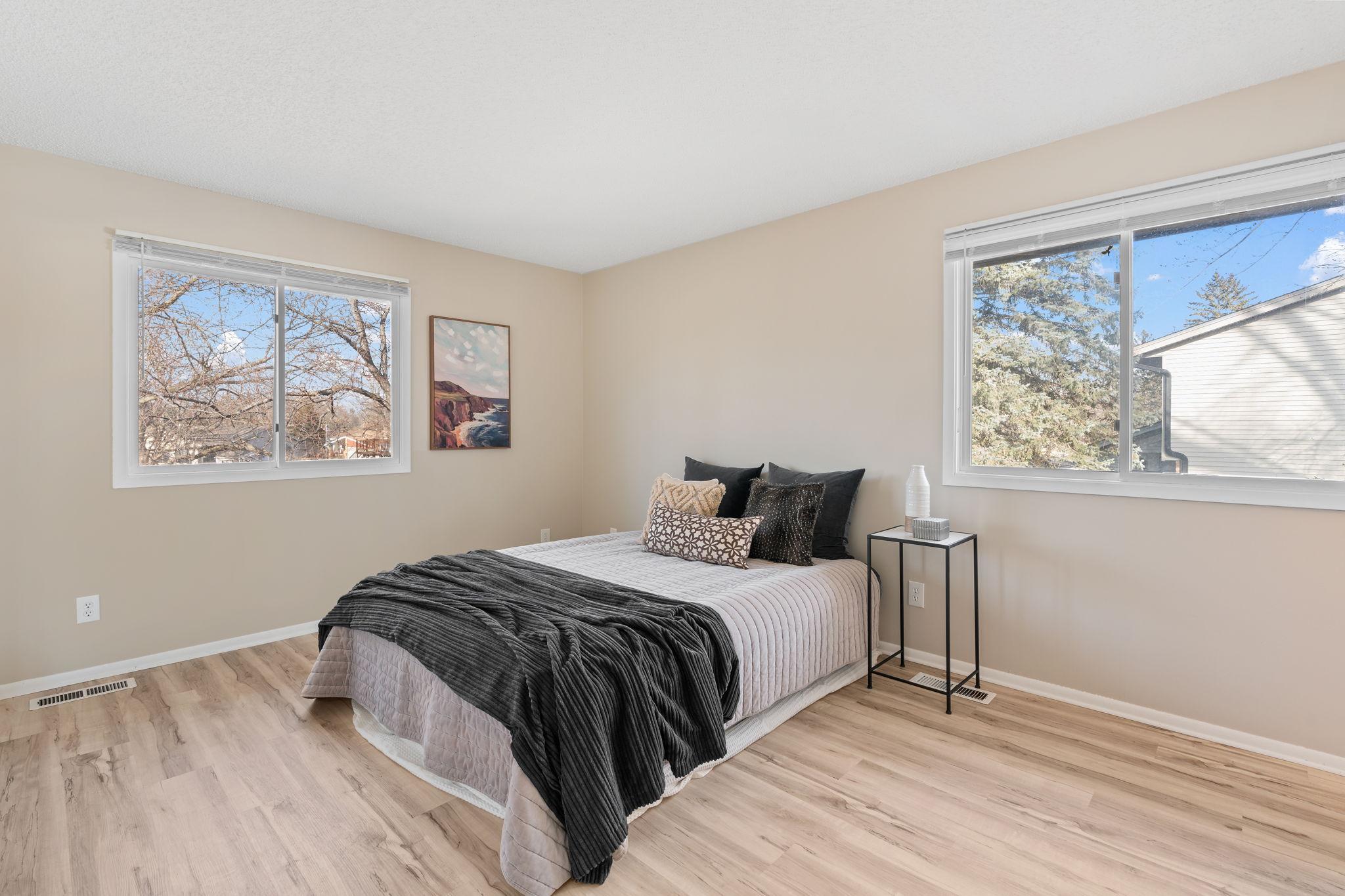 2298 Clark Street Eagan, MN 55122 - Photo 12 of 34