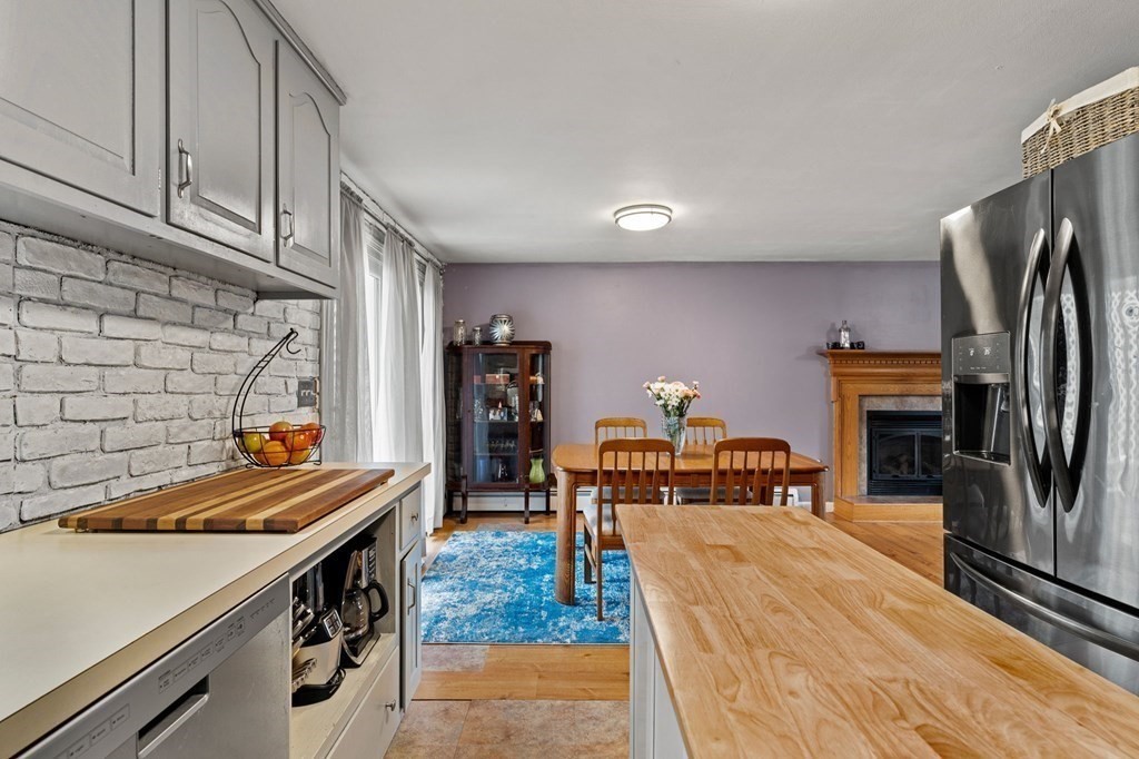 29 Forest Road Salisbury, MA 01952 - Photo 9 of 37