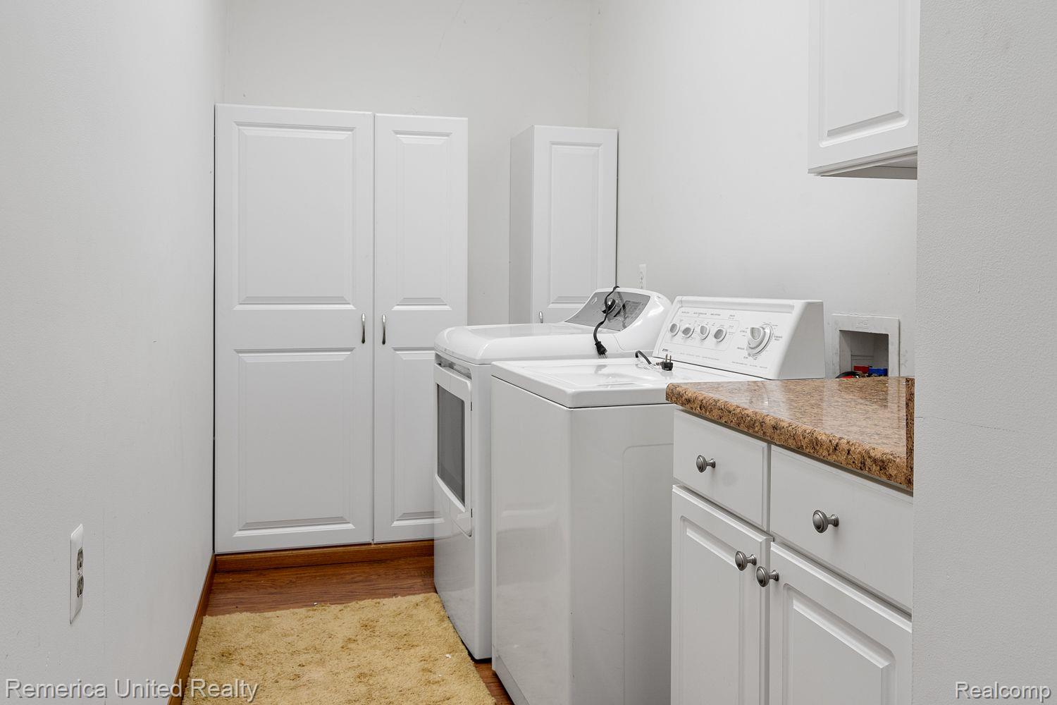 57855 Travis Road New Hudson, MI 48165 - Photo 34 of 55 Laundry