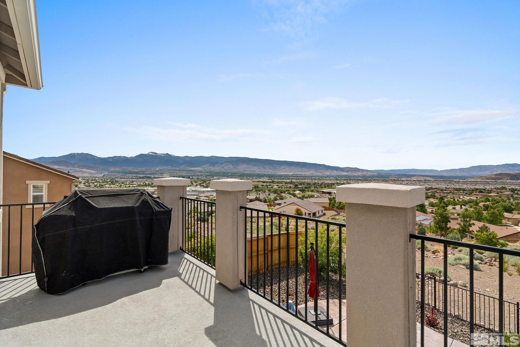 2811 McCauley Ranch Boulevard Reno, NV 89521 - Photo 5 of 40 a view of a balcony with an outdoor space