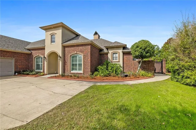 $789,000 | 24196 Snowy Egret Cove, Springfield, LA 70462