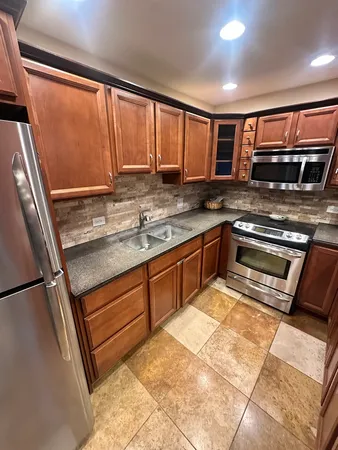 $125,000 | 34 Montego Colony Street, Unit 1, Fox Lake, IL 60020