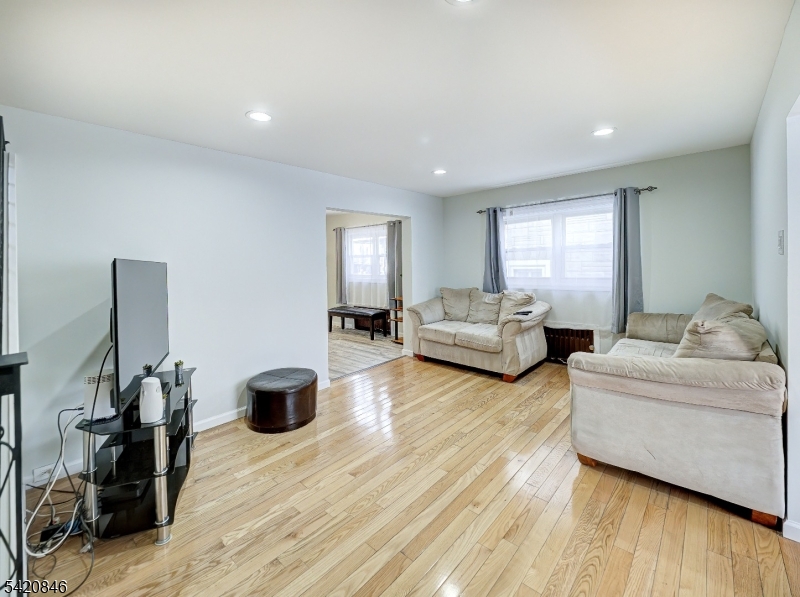 32 Montgomery Street Bloomfield, NJ 07003 - Photo 21 of 41