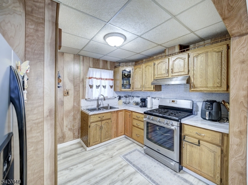 32 Montgomery Street Bloomfield, NJ 07003 - Photo 24 of 41