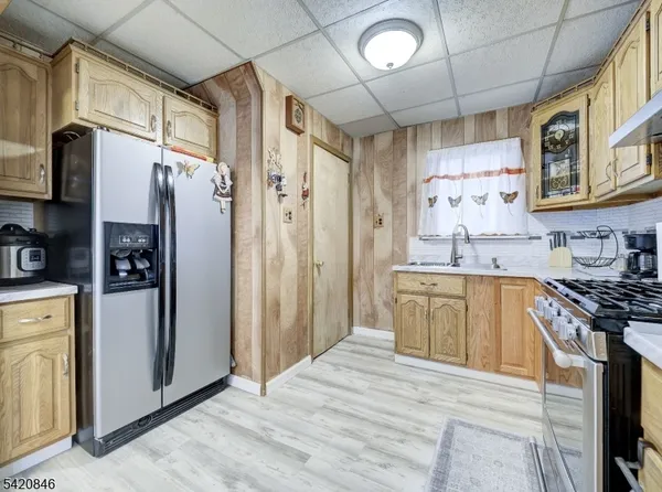 $479,999 | 32 Montgomery Street, Bloomfield, NJ 07003