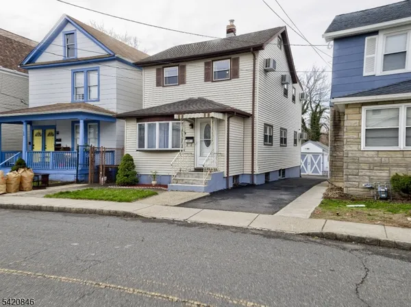 $479,999 | 32 Montgomery Street, Bloomfield, NJ 07003