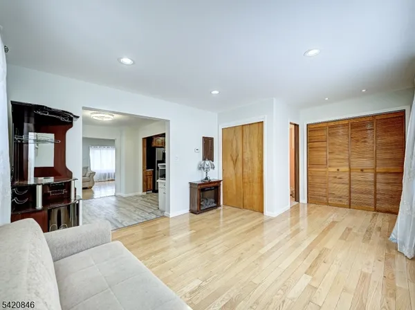 $479,999 | 32 Montgomery Street, Bloomfield, NJ 07003