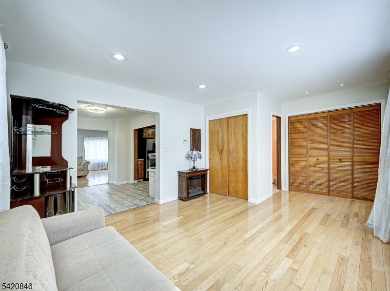 32 Montgomery Street Bloomfield, NJ 07003 - Photo 31 of 41