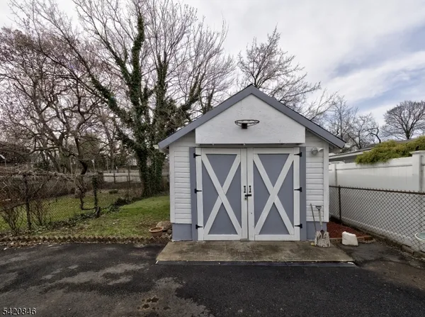 $479,999 | 32 Montgomery Street, Bloomfield, NJ 07003