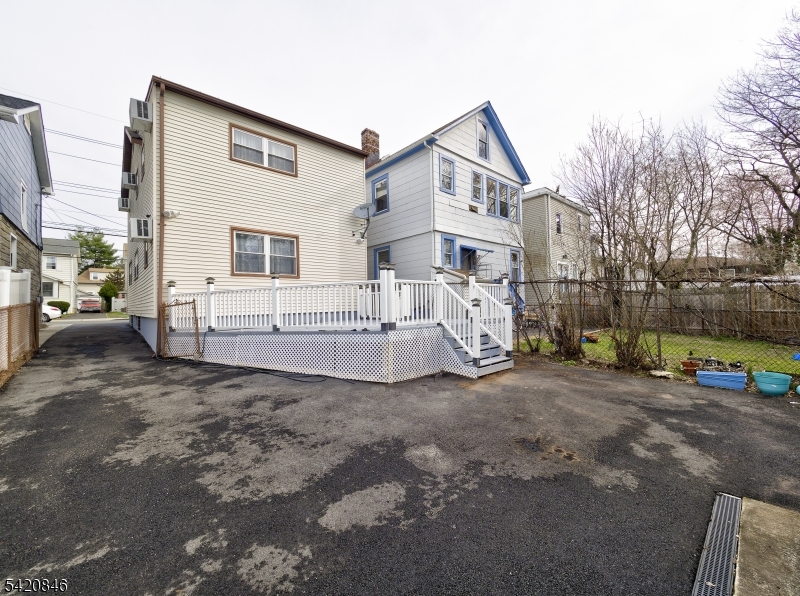 32 Montgomery Street Bloomfield, NJ 07003 - Photo 9 of 41