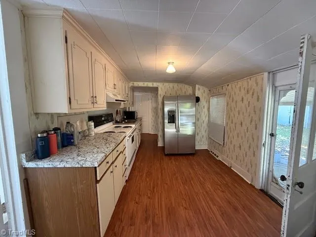 $1,300 | 713 Montgomery Street, Reidsville, NC 27320