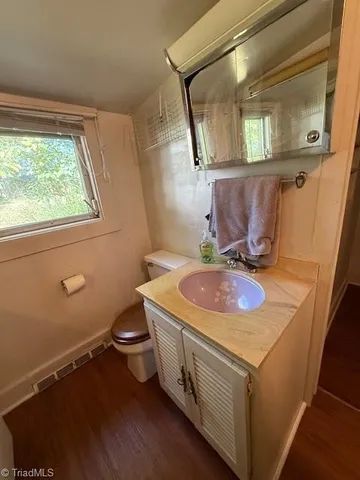 $1,300 | 713 Montgomery Street, Reidsville, NC 27320