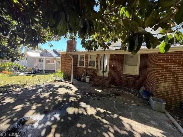 $1,300 | 713 Montgomery Street, Reidsville, NC 27320