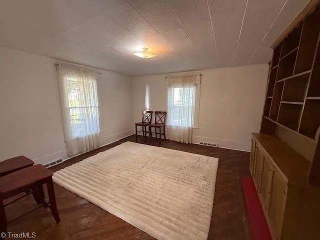 $1,300 | 713 Montgomery Street, Reidsville, NC 27320