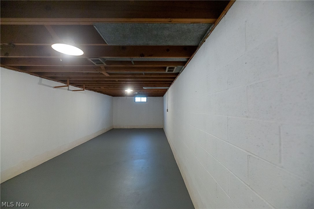 20 Yager Road New Franklin, OH 44216 - Photo 18 of 20 Large space to finish in basement!