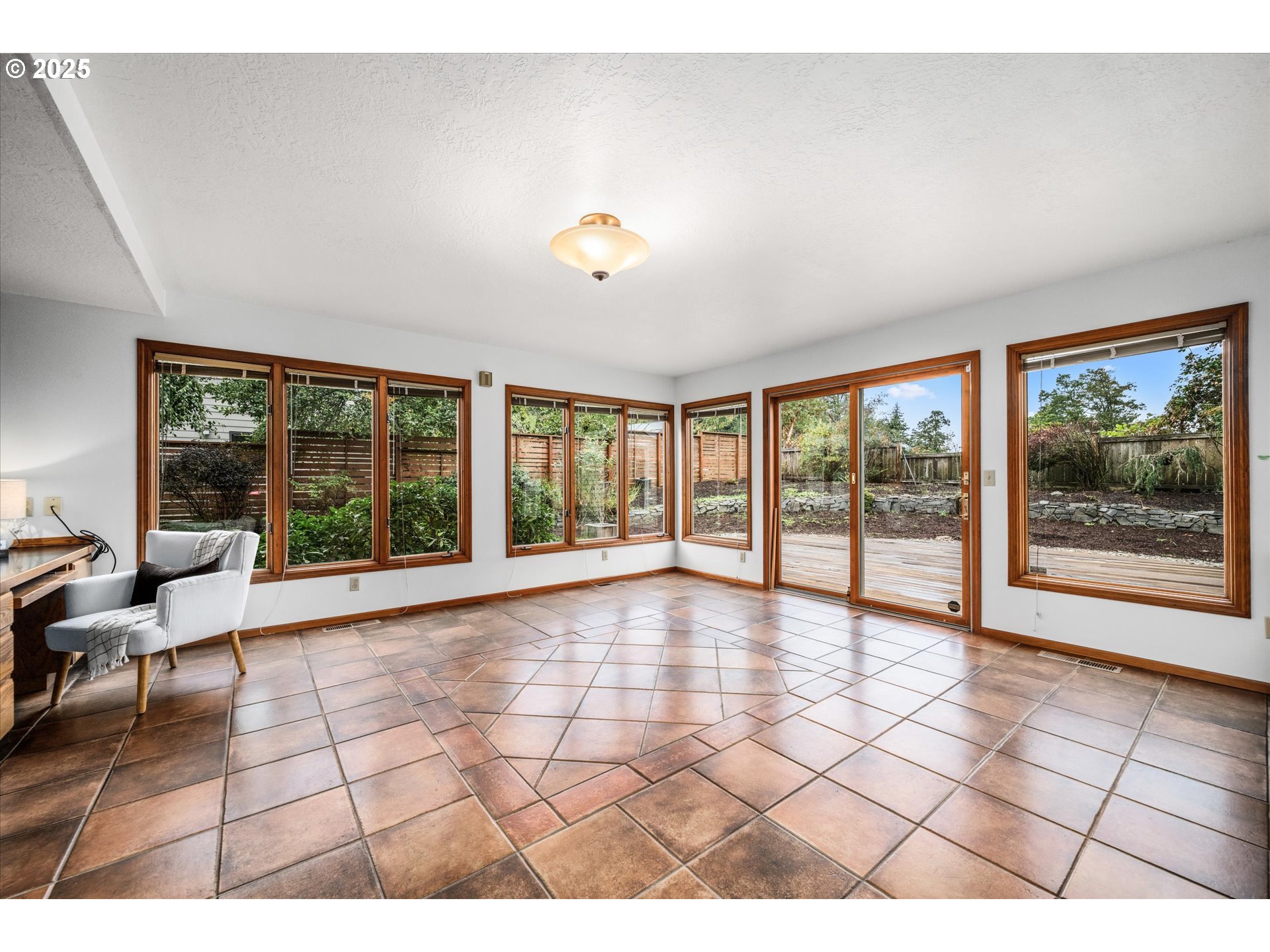 5159 Solar Heights Drive Eugene, OR 97405 - Photo 23 of 47