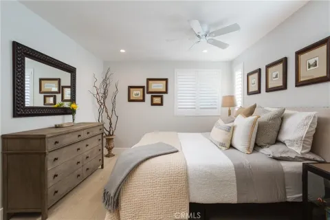 $2,545,000 | 410 Poinsettia Avenue, Corona del Mar, CA 92625