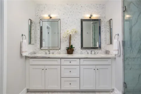 $2,545,000 | 410 Poinsettia Avenue, Corona del Mar, CA 92625