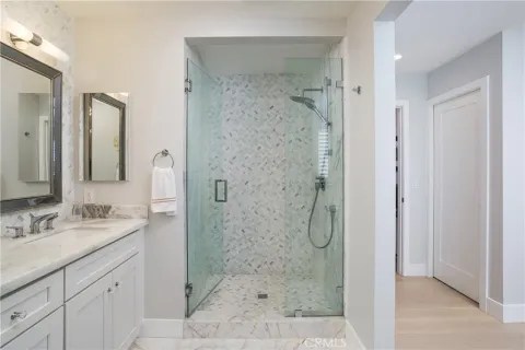 $2,545,000 | 410 Poinsettia Avenue, Corona del Mar, CA 92625