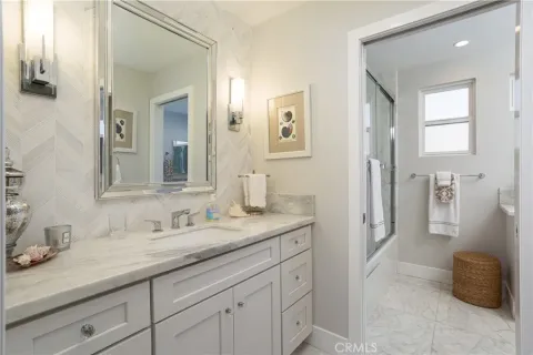 $2,545,000 | 410 Poinsettia Avenue, Corona del Mar, CA 92625