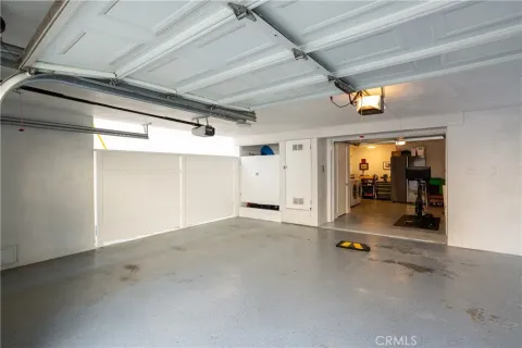 $2,545,000 | 410 Poinsettia Avenue, Corona del Mar, CA 92625