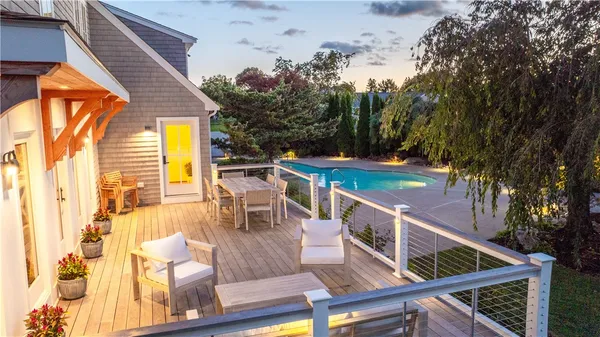 $1,995,000 | 2040 East Main Road, Portsmouth, RI 02871