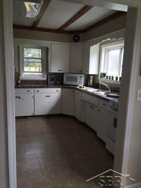 9550 Dice Road Freeland, MI 48623 - Photo 2 of 10