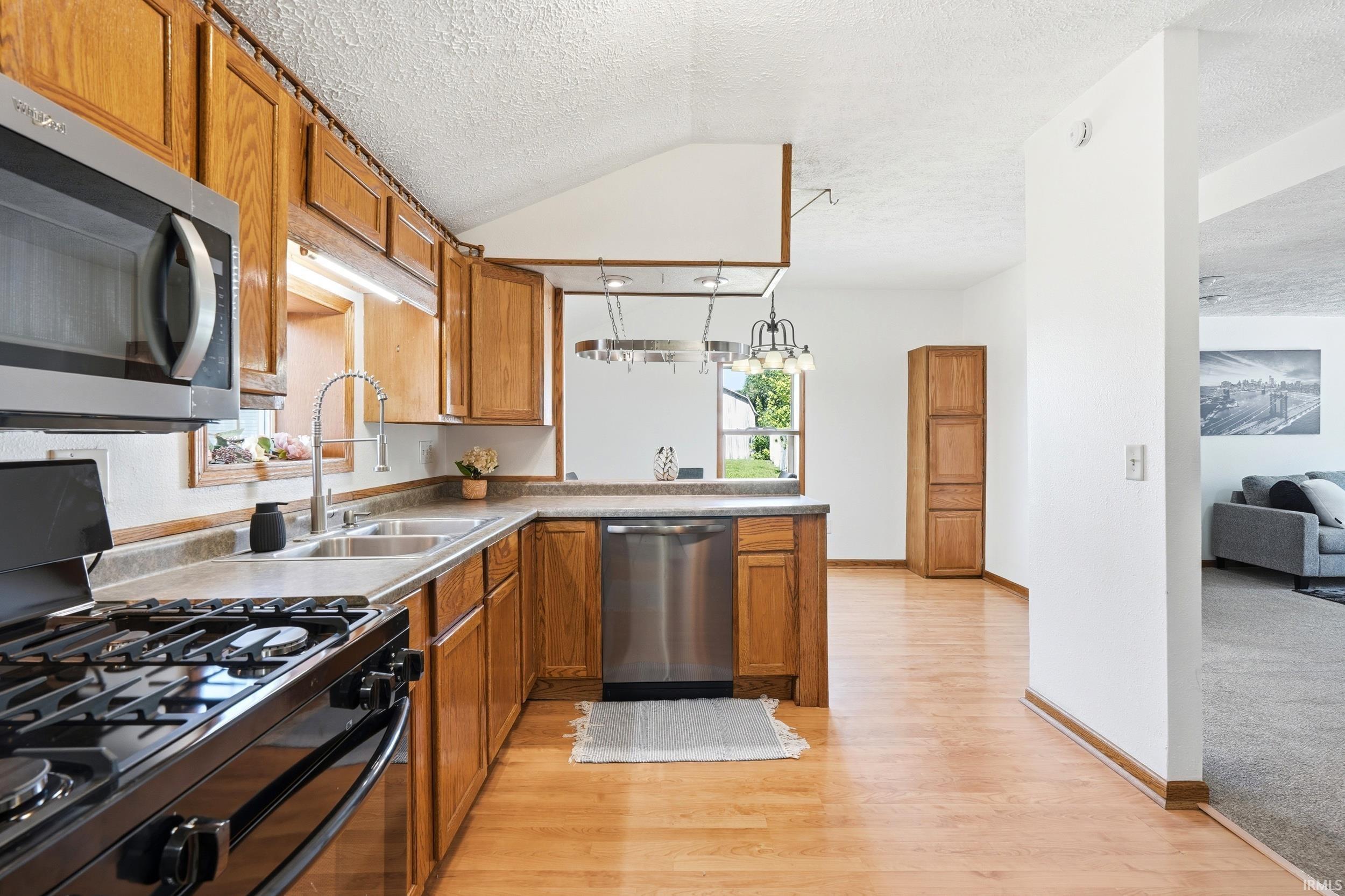1729 Madison Street Decatur, IN 46733 - Photo 11 of 31