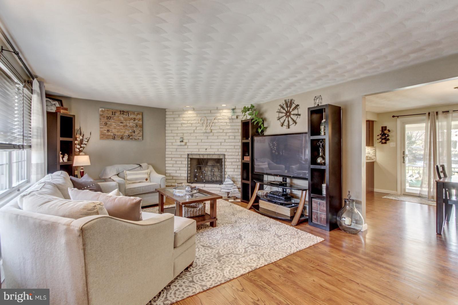 2770 Clearview Road York, PA 17406 - Photo 2 of 25 Gallery Image 2
