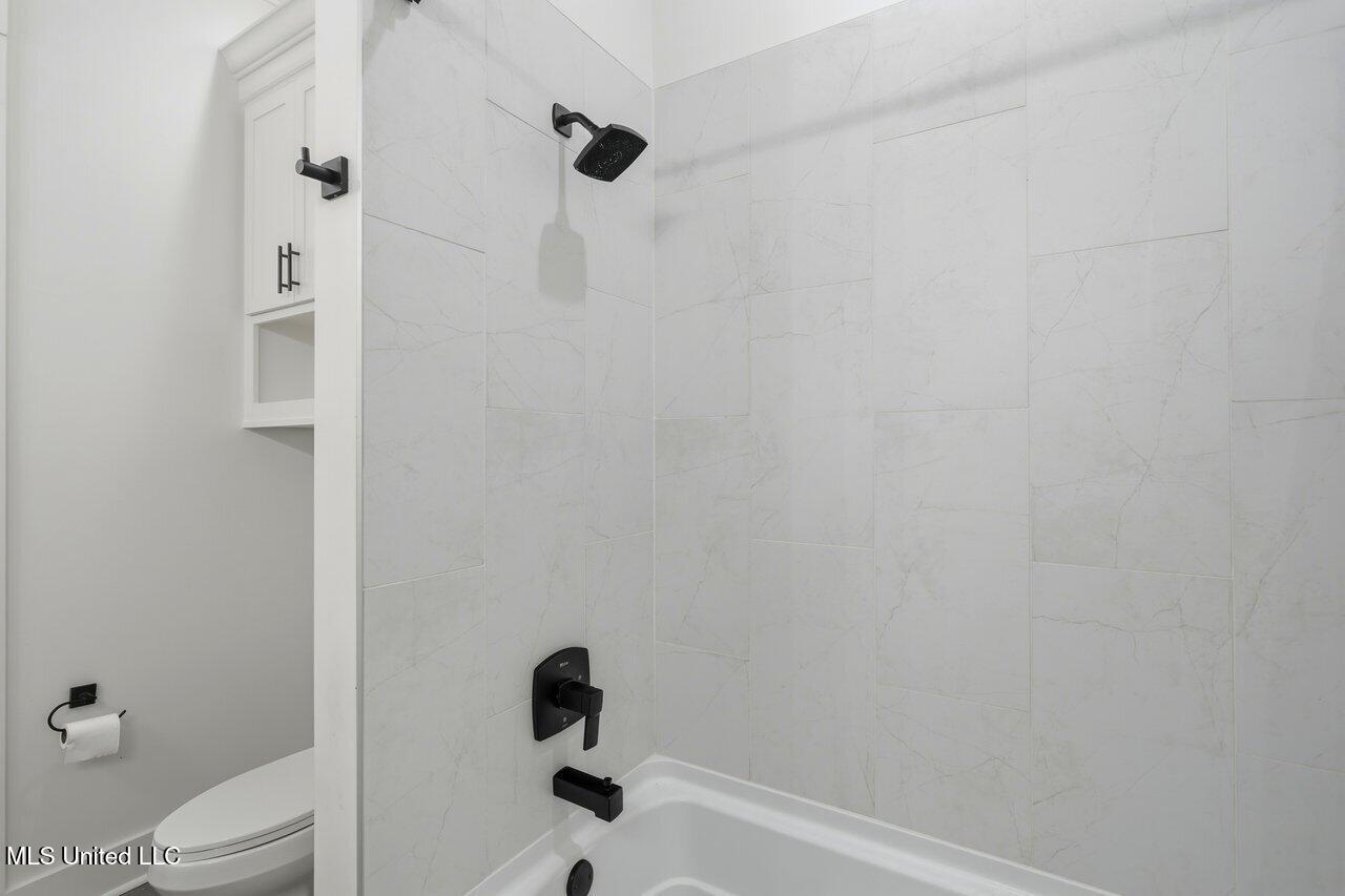 246 Arbor Trail Brandon, MS 39047 - Photo 31 of 40 246 Arbor Trail Home Tours MS 34