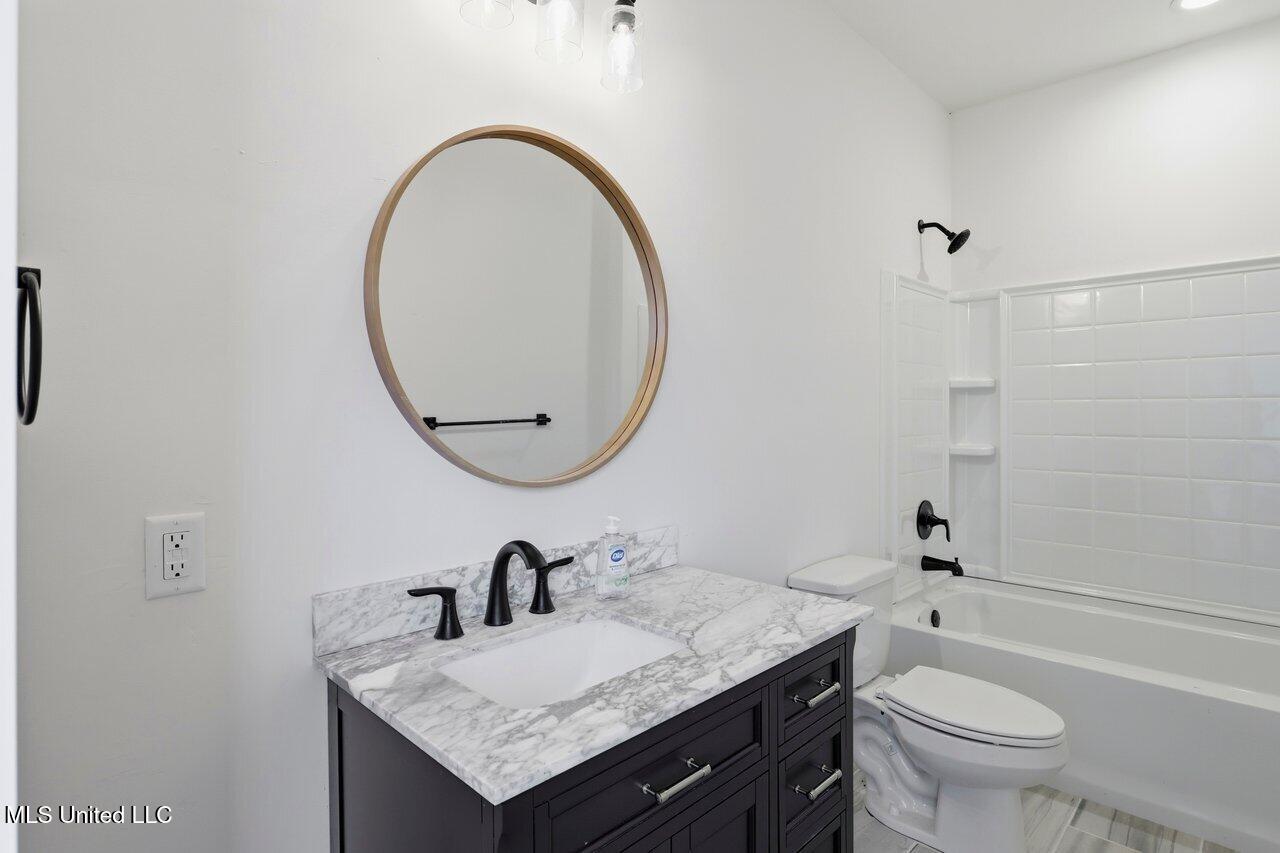 246 Arbor Trail Brandon, MS 39047 - Photo 35 of 40 246 Arbor Trail Home Tours MS 23