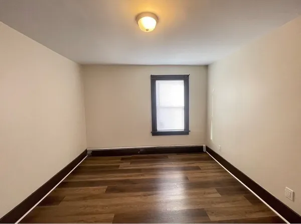 $2,000 | 27 Wilcox Street, Unit 2R, Springfield, MA 01105